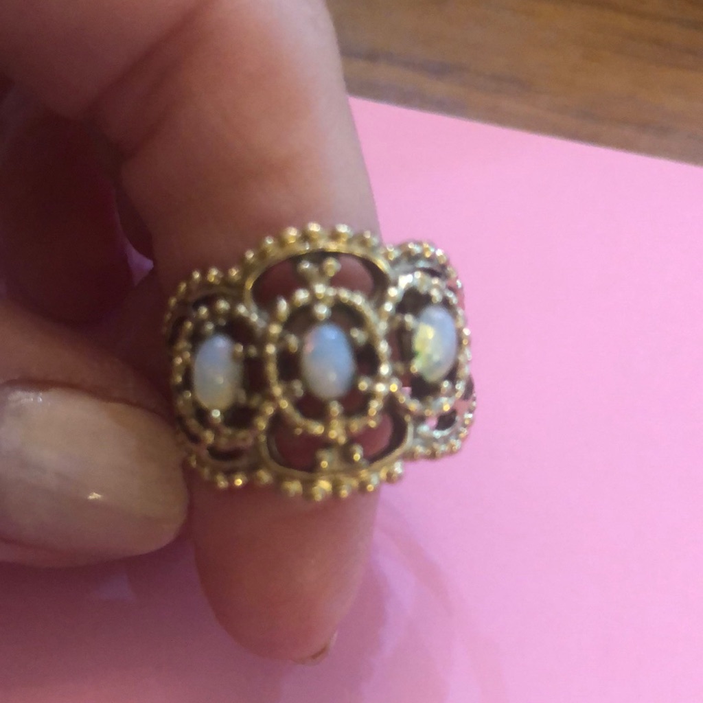 Vintage Ring 18 Kt Hge Opal Size 6 Vintage Ring 18 Kt Hge Opal Size 6